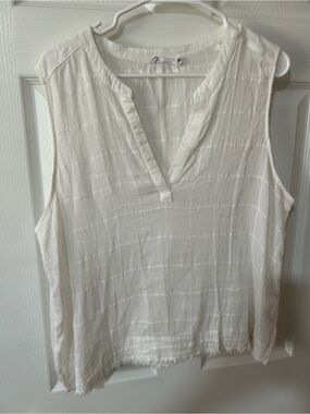 Carve Designs XL Dylan Tank in white.